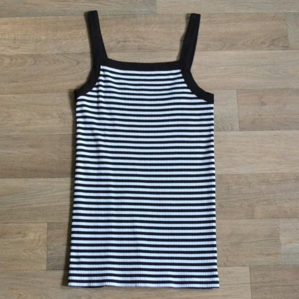 NWOT Old Navy Ribbed Slim Fit Striped Black and White Cami Tank Size Small